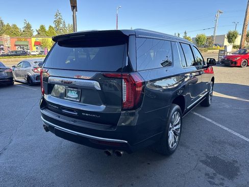 Used 2021 GMC Yukon XL Denali w/ Denali Premium Package AWD/4WD image 10