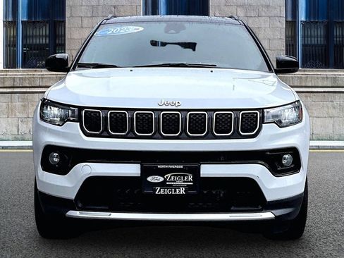 Used 2023 Jeep Compass Limited AWD/4WD image 3