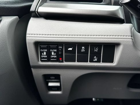 Used 2018 Honda Odyssey EX-L image 32