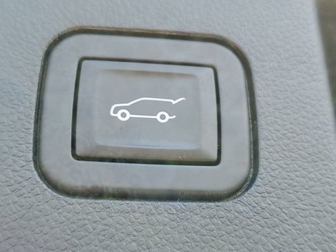 Used 2025 Chevrolet Equinox RS FWD image 34