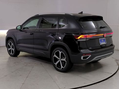 New 2025 Volkswagen Taos SEL image 4