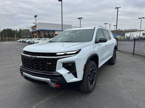 New 2026 Chevrolet Traverse Z71 w/ Driver Confidence Package image 2