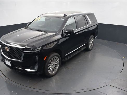 Used 2021 Cadillac Escalade Premium Luxury image 45