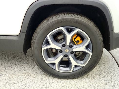 Used 2022 Rivian R1T Launch Edition image 9