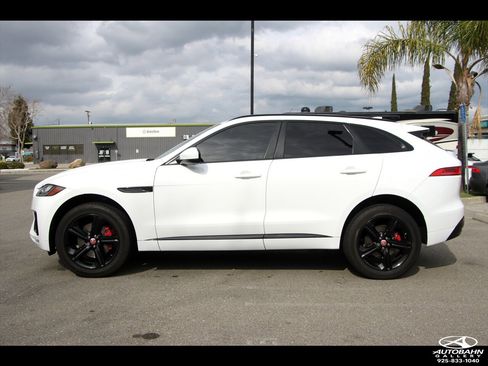 Used 2018 Jaguar F-PACE S image 5