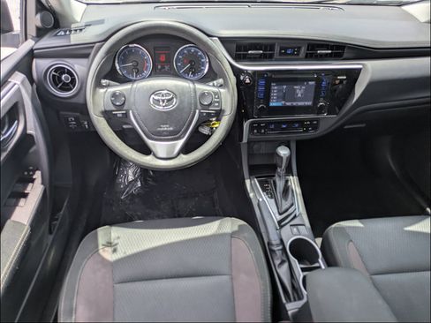 Used 2017 Toyota Corolla LE FWD image 12