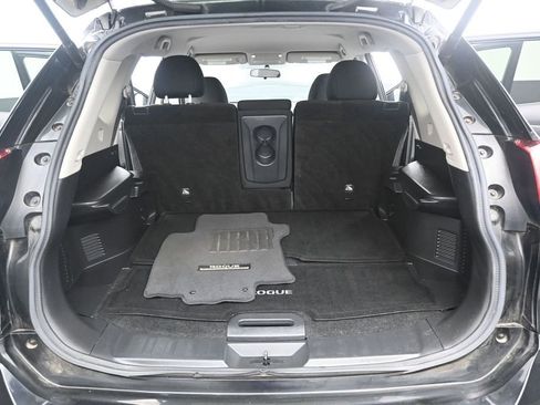 Used 2018 Nissan Rogue SV AWD/4WD image 10