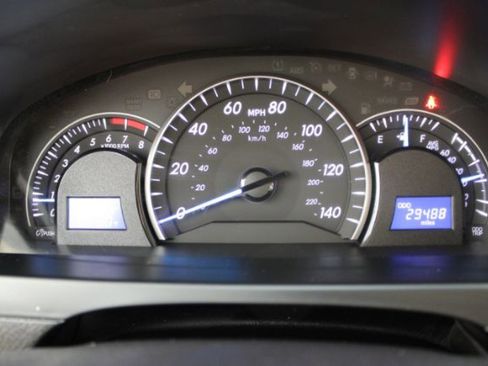 Used 2015 Toyota Camry LE image 13