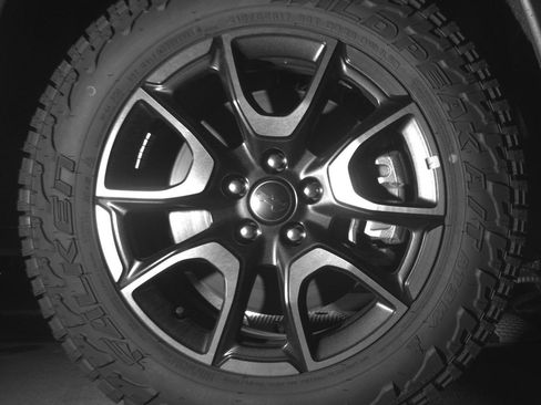 Used 2025 Jeep Compass Trailhawk AWD/4WD image 13