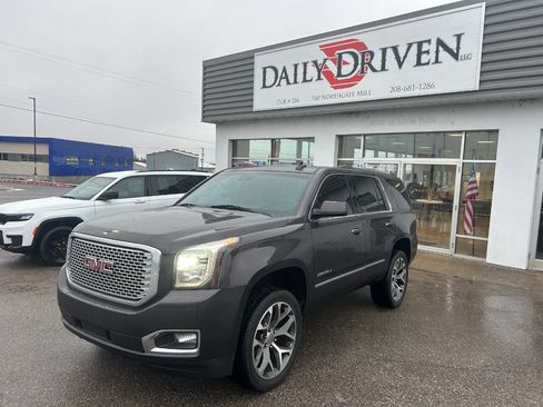 Used 2015 GMC Yukon Denali w/ Open Road Package image 2