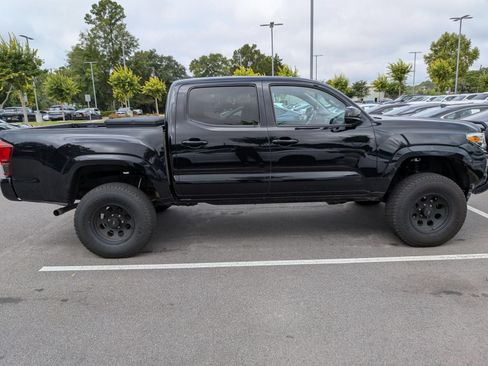Used 2021 Toyota Tacoma SR AWD/4WD image 2