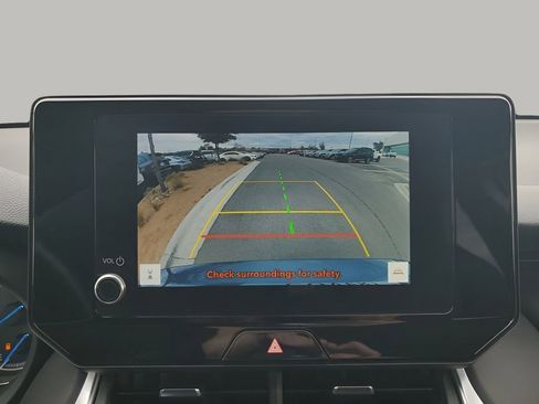 Used 2024 Toyota Venza LE image 43