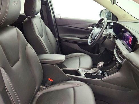 Used 2024 Buick Encore GX Sport Touring FWD image 24