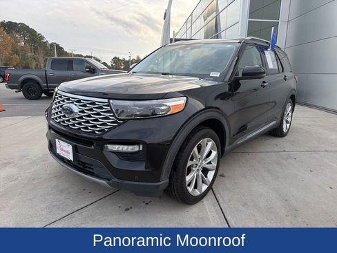 Certified 2021 Ford Explorer Platinum w/ Premium Technology Package image 3