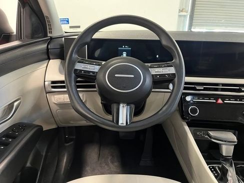 Used 2025 Hyundai Tucson SEL FWD image 20