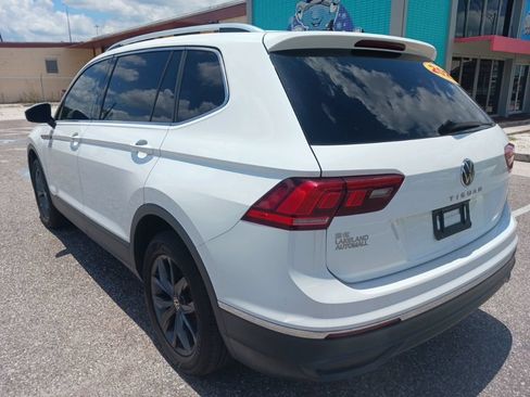 Used 2022 Volkswagen Tiguan SE FWD image 5