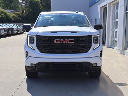 New 2026 GMC Sierra 1500 Elevation image 5