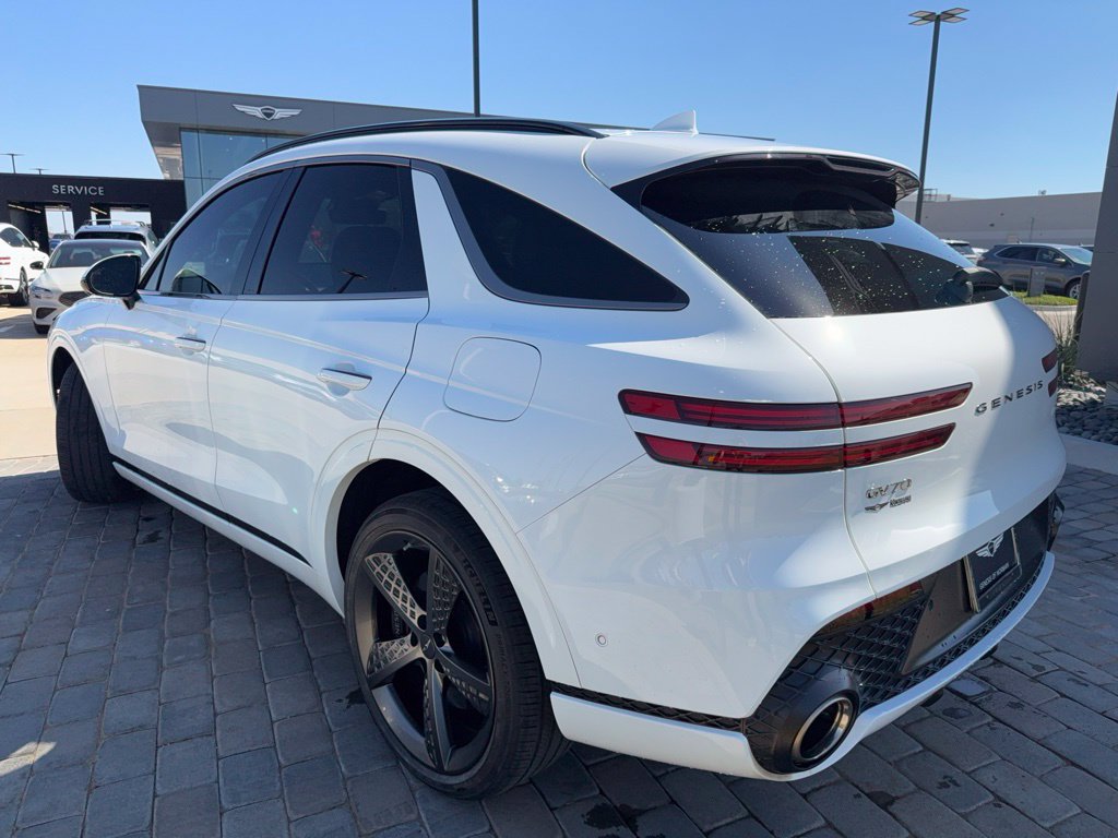 Used 2024 Genesis GV70 3.5T Sport w/ Sport Advanced Package AWD/4WD image 3
