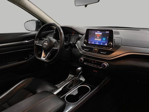 Used 2024 Nissan Altima 2.5 SR image 18