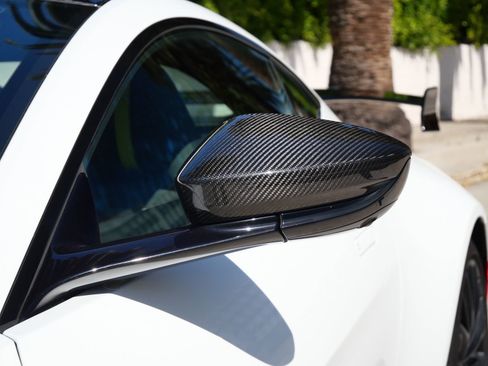 Used 2023 Aston Martin V8 Vantage Coupe image 14