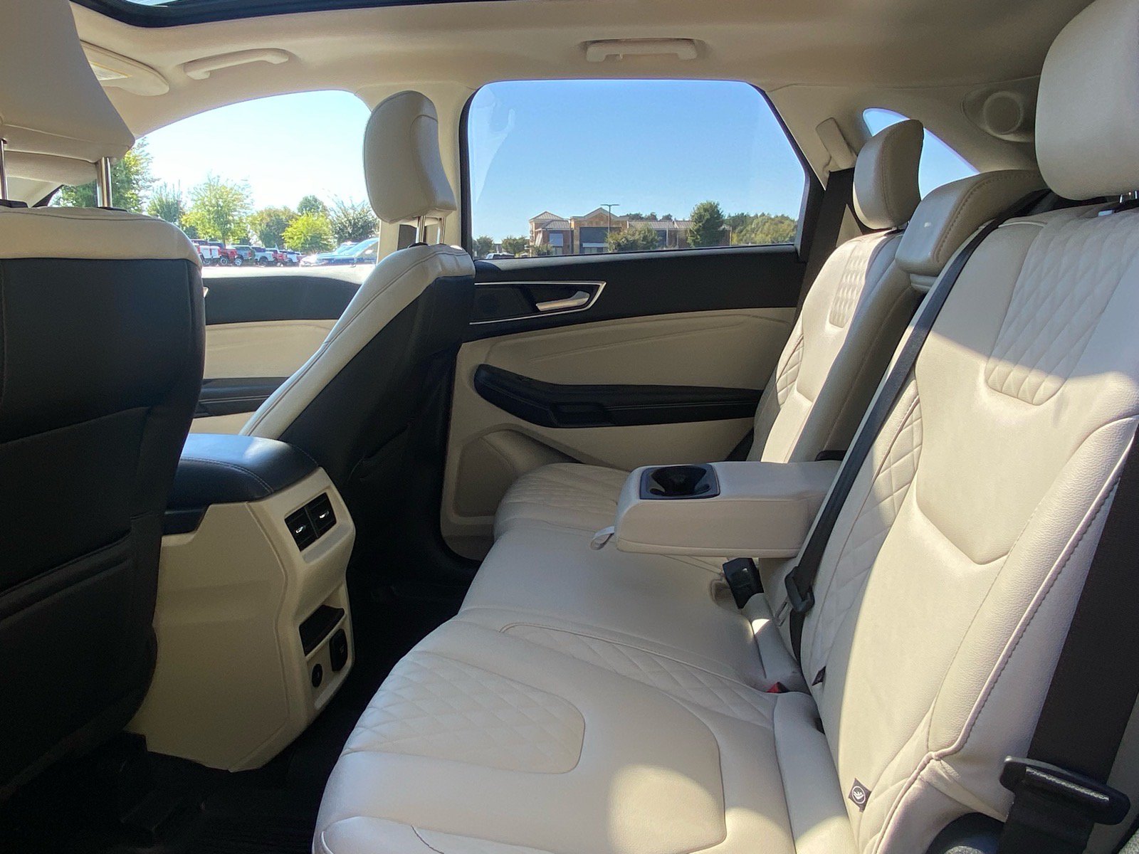 Certified 2024 Ford Edge Titanium AWD/4WD image 18