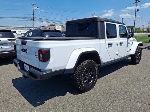 Used 2025 Jeep Gladiator Mojave AWD/4WD image 31