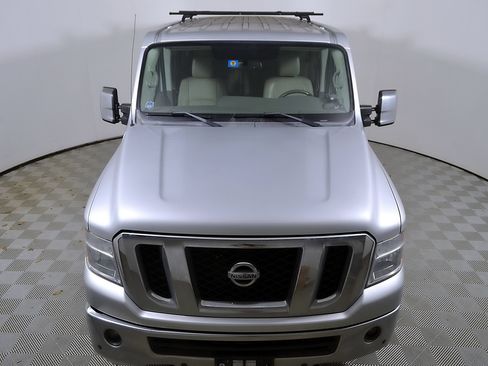 Used 2017 Nissan NV 3500 SL RWD image 4
