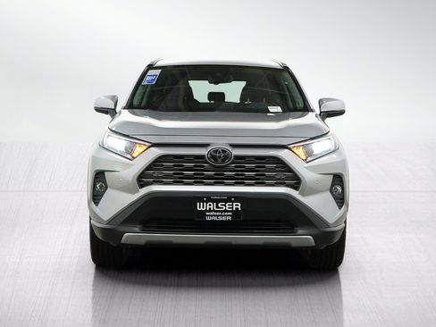 Used 2019 Toyota RAV4 Limited w/ Cold Weather Package AWD/4WD image 8