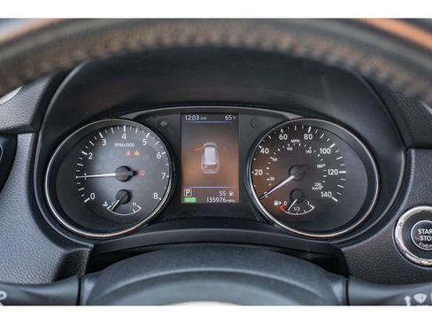 Used 2019 Nissan Rogue SV image 14