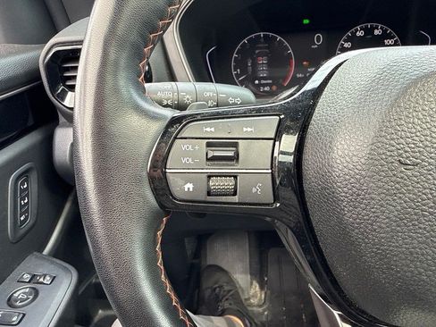 Used 2025 Honda Pilot TrailSport image 16