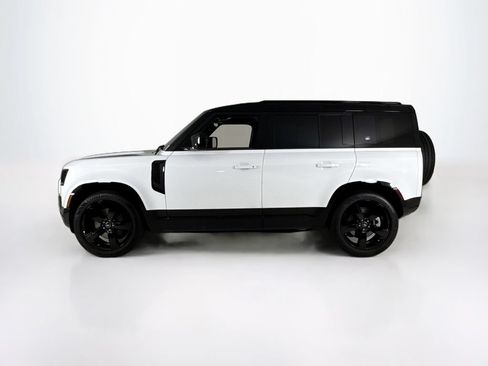 Used 2024 Land Rover Defender 110 X-Dynamic SE AWD/4WD image 2