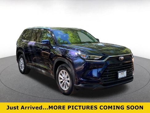 Used 2025 Toyota Grand Highlander FWD image 1