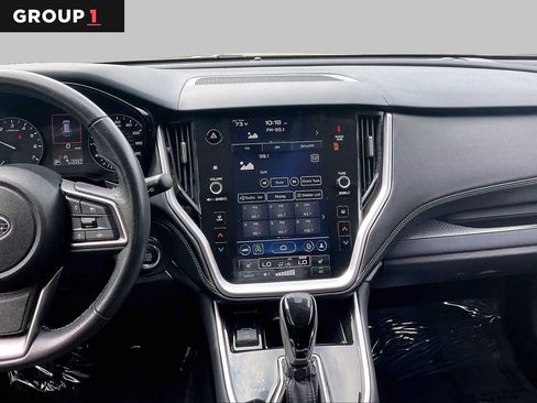 Used 2024 Subaru Outback Premium AWD/4WD image 7