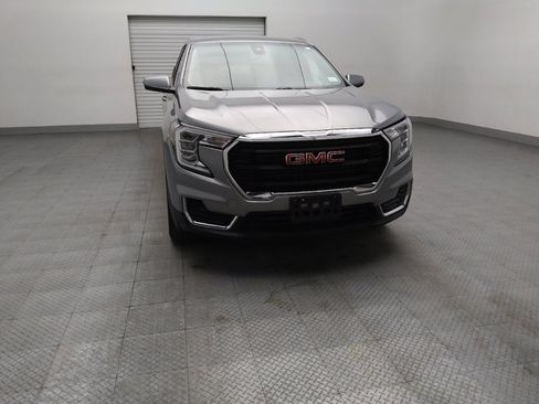 Used 2024 GMC Terrain SLE FWD image 14