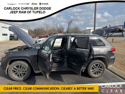 Used 2019 Jeep Grand Cherokee Laredo w/ Laredo X Package image 14