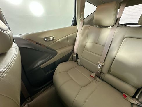 Used 2014 Nissan Murano LE w/ Platinum Edition Package AWD/4WD image 12