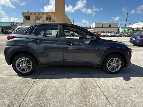 Used 2018 Hyundai Kona SE FWD image 15