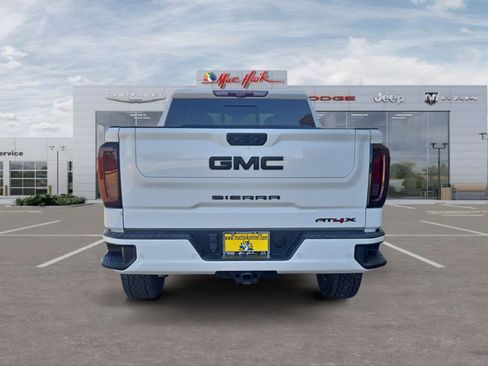 Used 2023 GMC Sierra 1500 AT4X AWD/4WD image 4