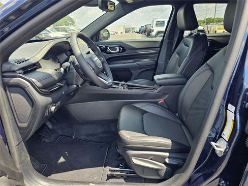New 2026 Jeep Compass Latitude AWD/4WD image 16