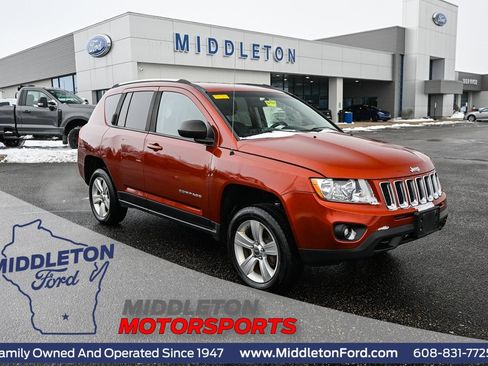 Used 2012 Jeep Compass Latitude image 1