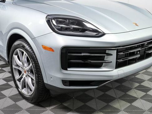 Used 2026 Porsche Cayenne Coupe AWD/4WD image 40