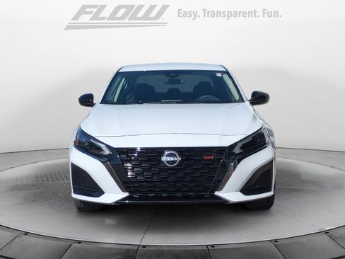 New 2025 Nissan Altima 2.5 SR image 2