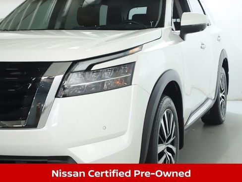 Certified 2024 Nissan Pathfinder Platinum w/ Cargo Package AWD/4WD image 7