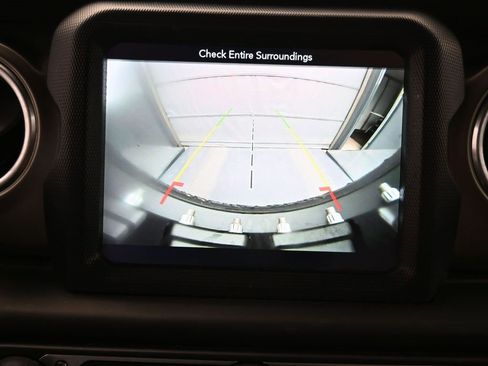 Used 2018 Jeep Wrangler Unlimited Rubicon image 3