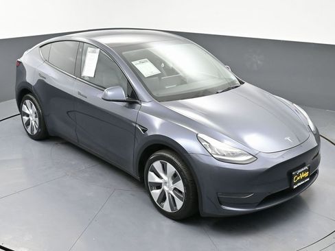 Used 2023 Tesla Model Y Long Range image 46
