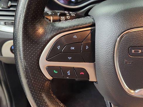 Used 2020 Dodge Durango SXT image 47