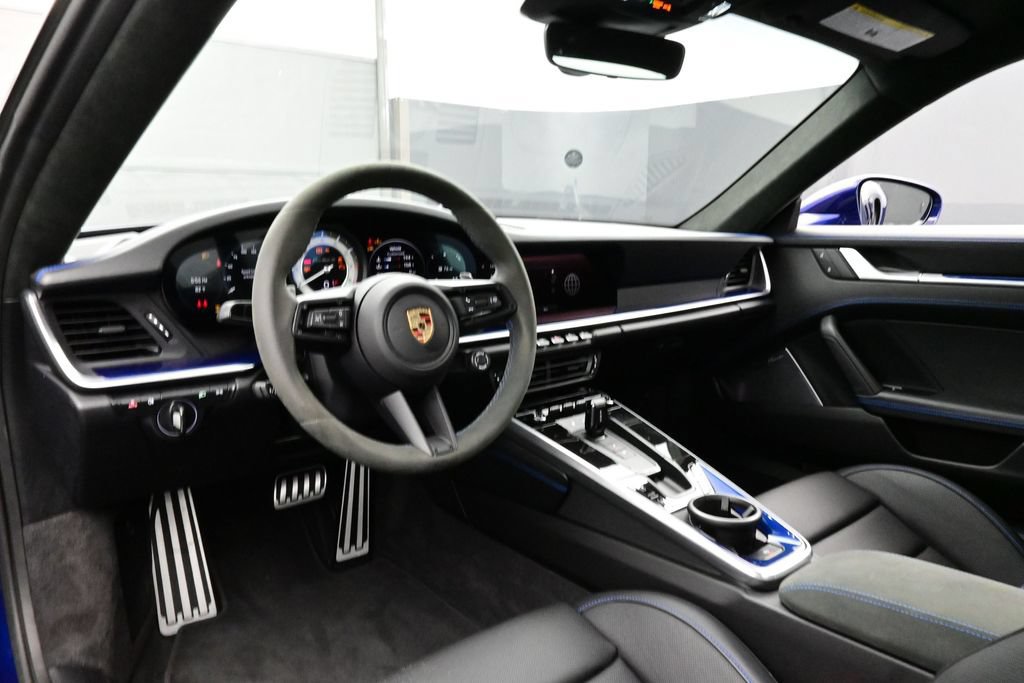 Certified 2025 Porsche 911 Turbo S AWD/4WD image 4