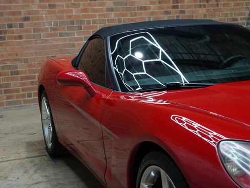Used 2006 Chevrolet Corvette Convertible w/ Preferred Equipment Group image 24