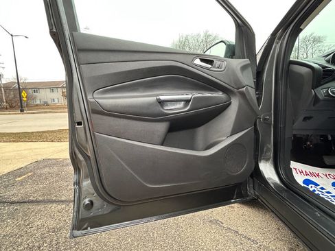 Used 2019 Ford Escape SE image 39