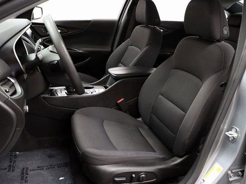 Used 2024 Chevrolet Malibu LT image 9